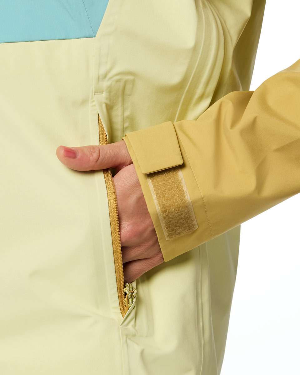 Impermeo 3L Hooded Shell Jacket - Women's - Image 35